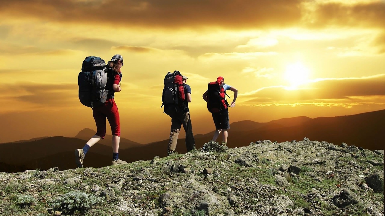 Essential Backpacking Tips for Dubai Wanderers