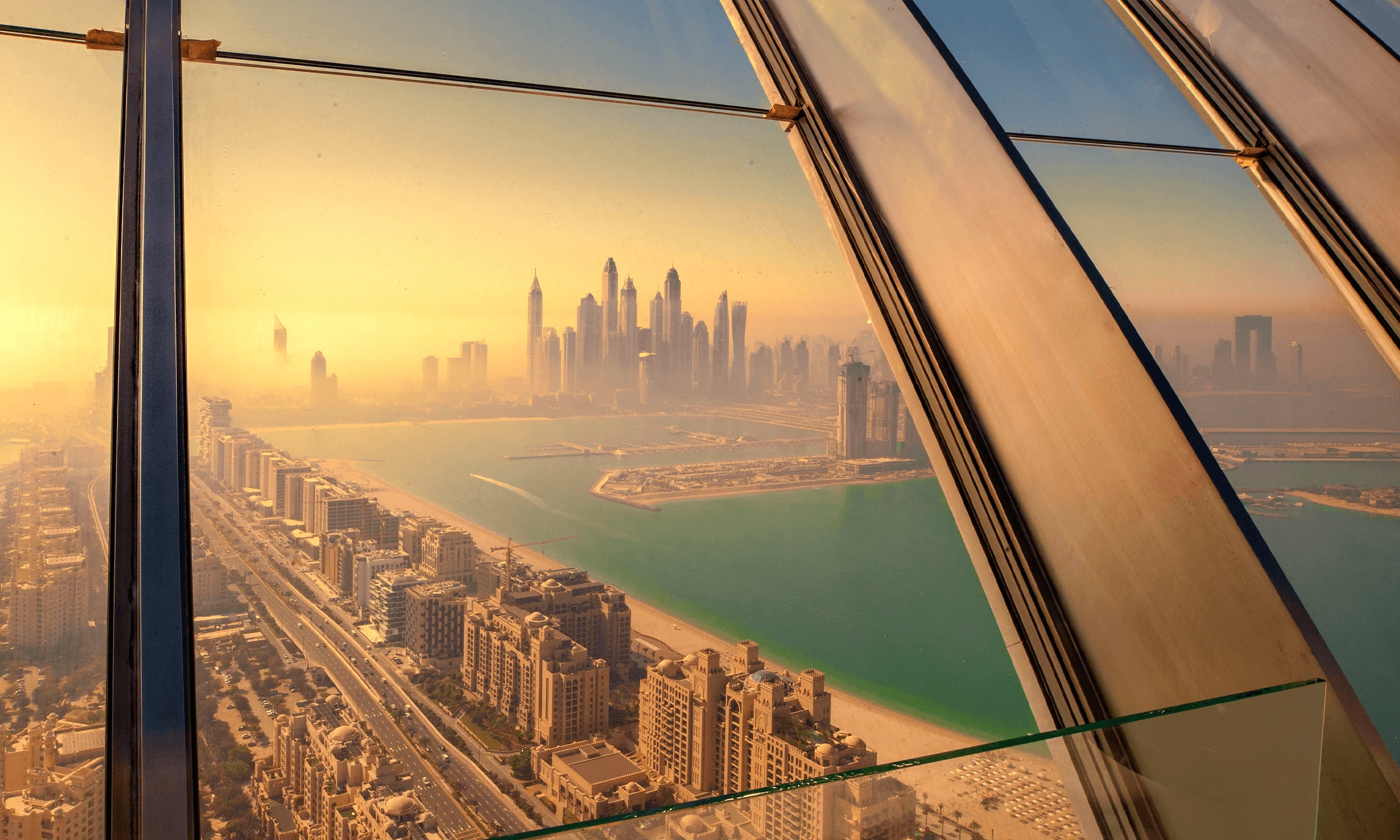 Best Sunset Spots in Palm Jumeirah, Dubai: Experience the Magic Hour